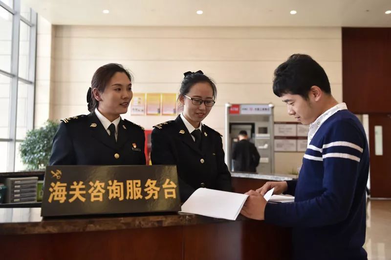 筑牢數(shù)字國(guó)門(mén)，彰顯“硬核”力量 海關(guān)網(wǎng)絡(luò)技術(shù)服務(wù)保障口岸產(chǎn)業(yè)鏈供應(yīng)鏈安全順暢